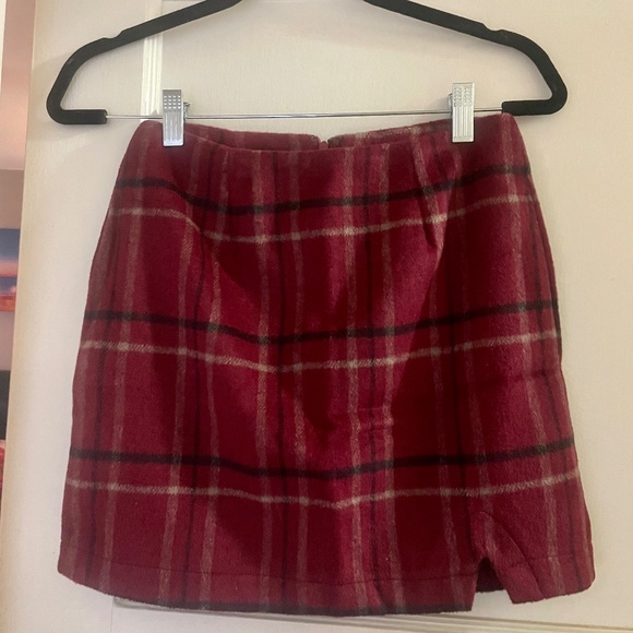 Pink Lily Dresses & Skirts - Burgundy and Black Winter Mini Skirt
